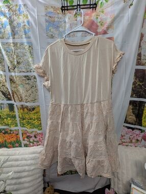 Source Unknown Cream Eyelet Tiered Short Sleeve Dress